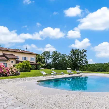 Villa Cascina Moglia 8&1, Emma Carpeneto